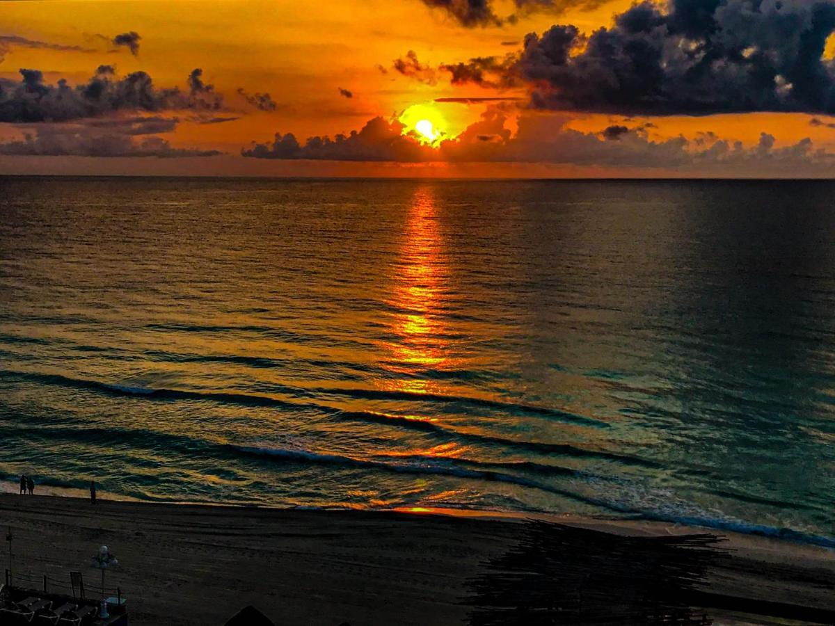 Beachside Apartments Cancún Eksteriør billede