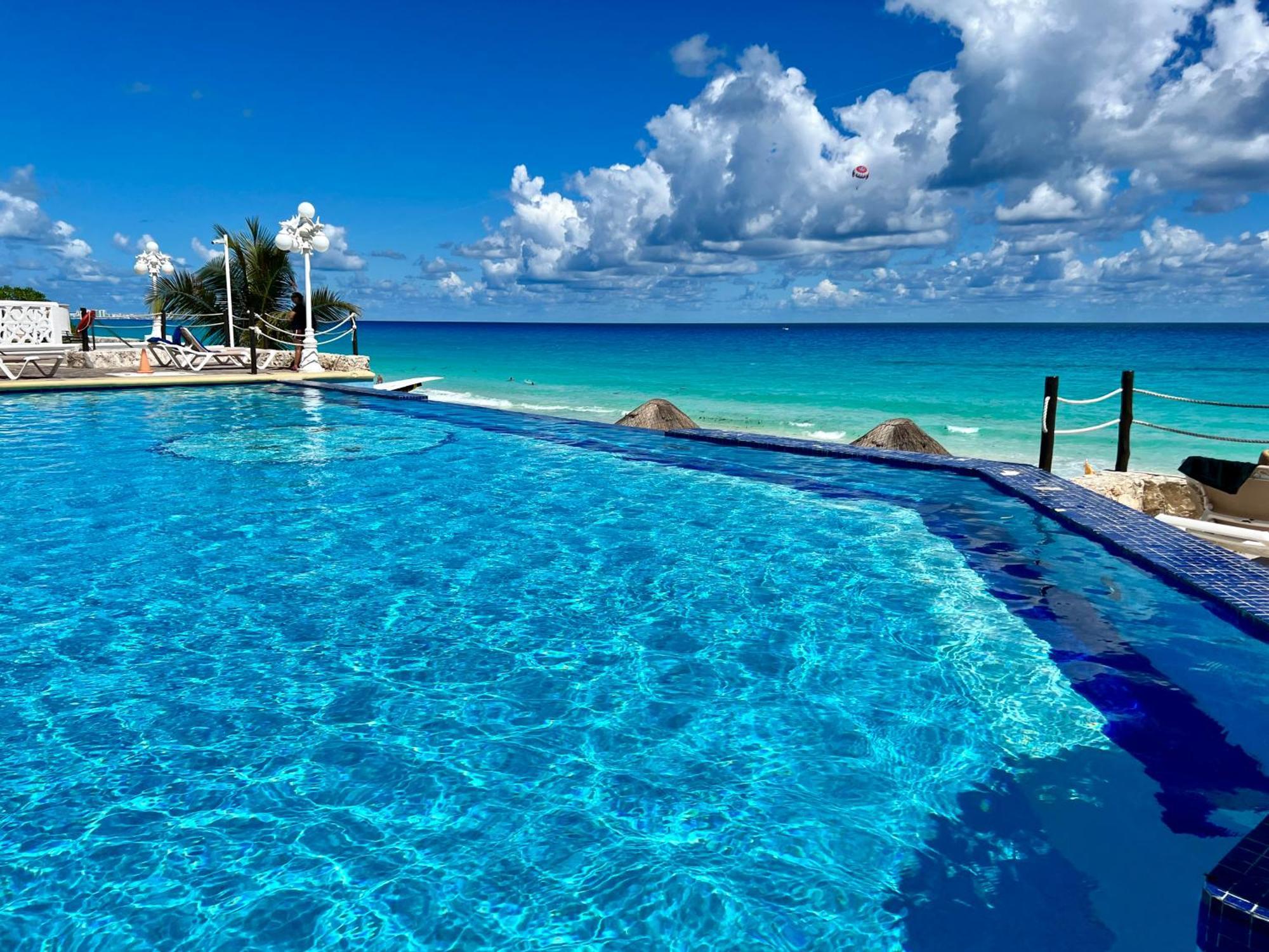 Beachside Apartments Cancún Eksteriør billede