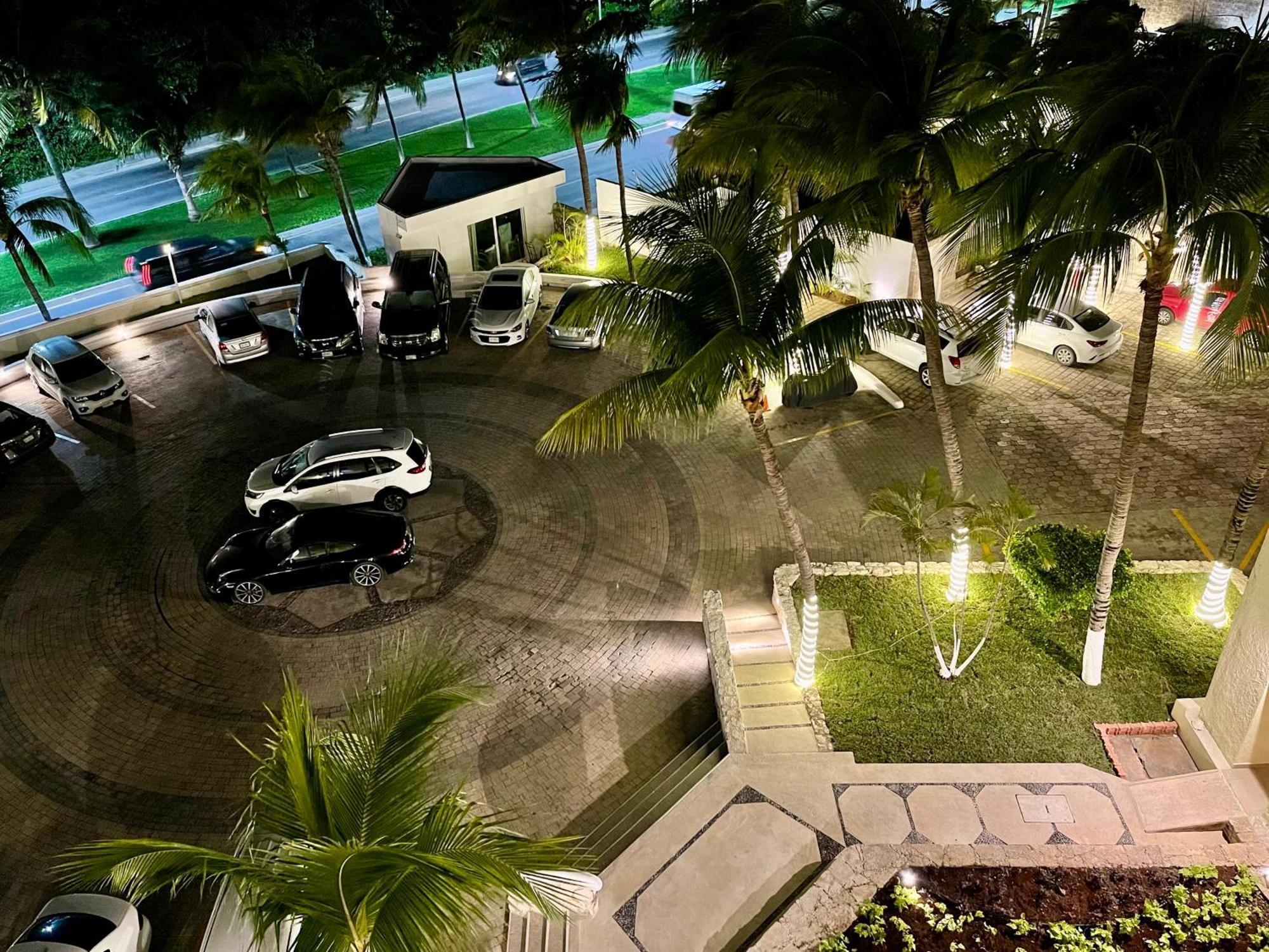 Beachside Apartments Cancún Eksteriør billede